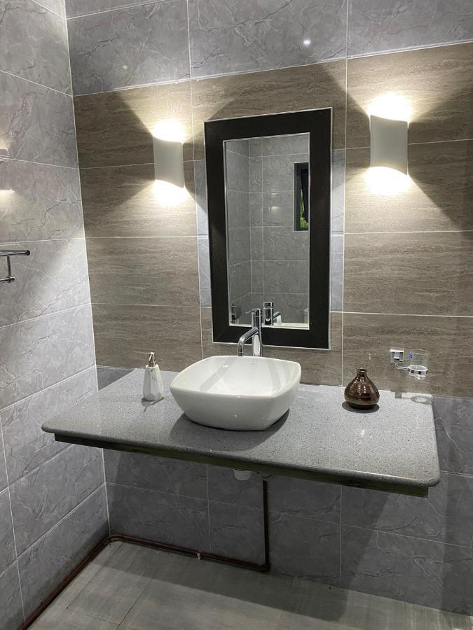 Jasmine Stay Self-Catering Apartments فيكتوريا المظهر الخارجي الصورة