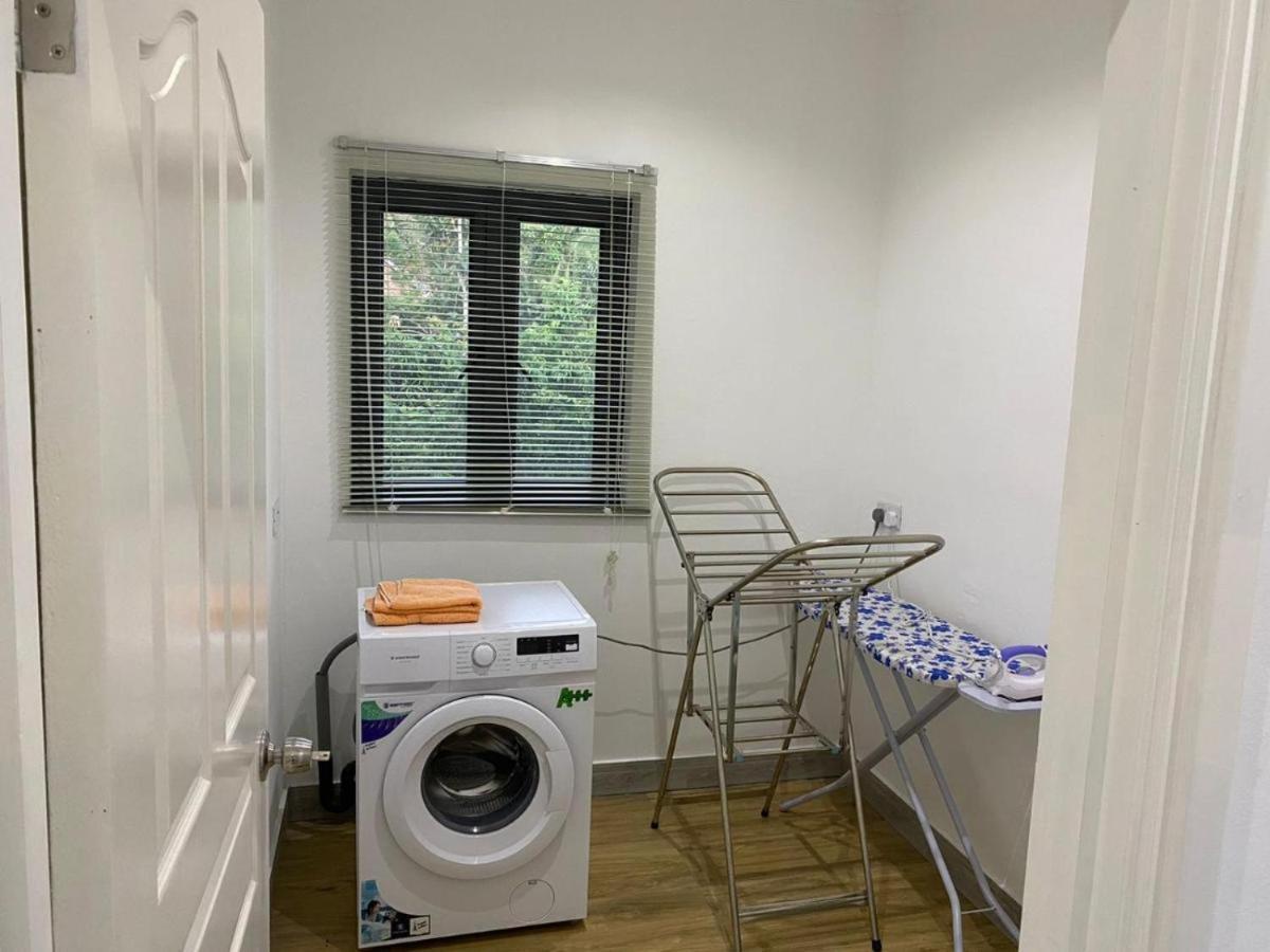 Jasmine Stay Self-Catering Apartments فيكتوريا المظهر الخارجي الصورة