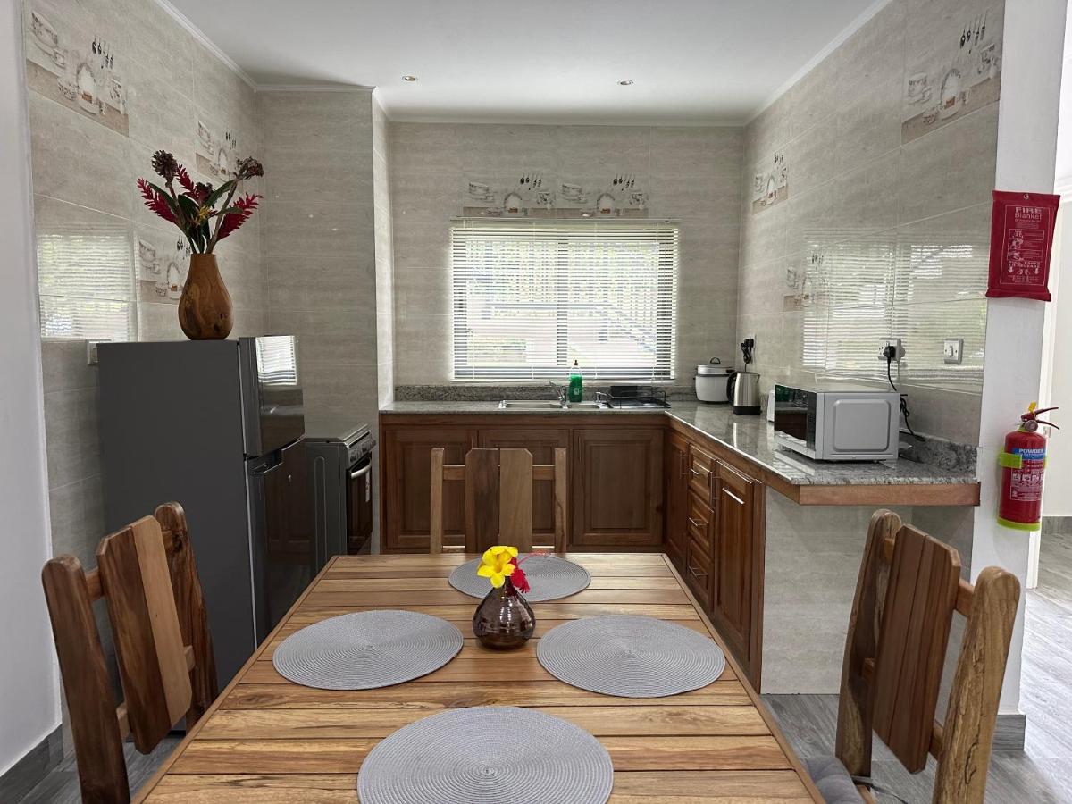 Jasmine Stay Self-Catering Apartments فيكتوريا المظهر الخارجي الصورة